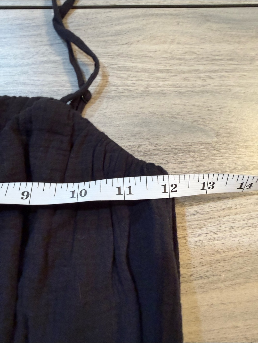 Express Black Cropped Ruched Spaghetti Strap Top - Picture 3 of 6